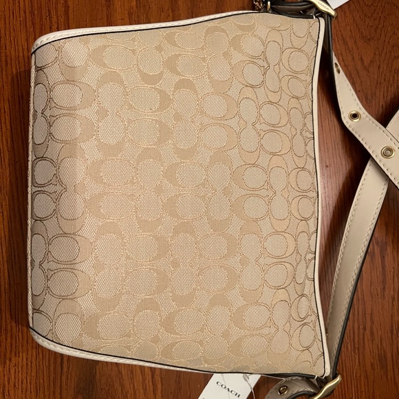 COACH NWT Signature Small Dufflette - Picture 10 of 12